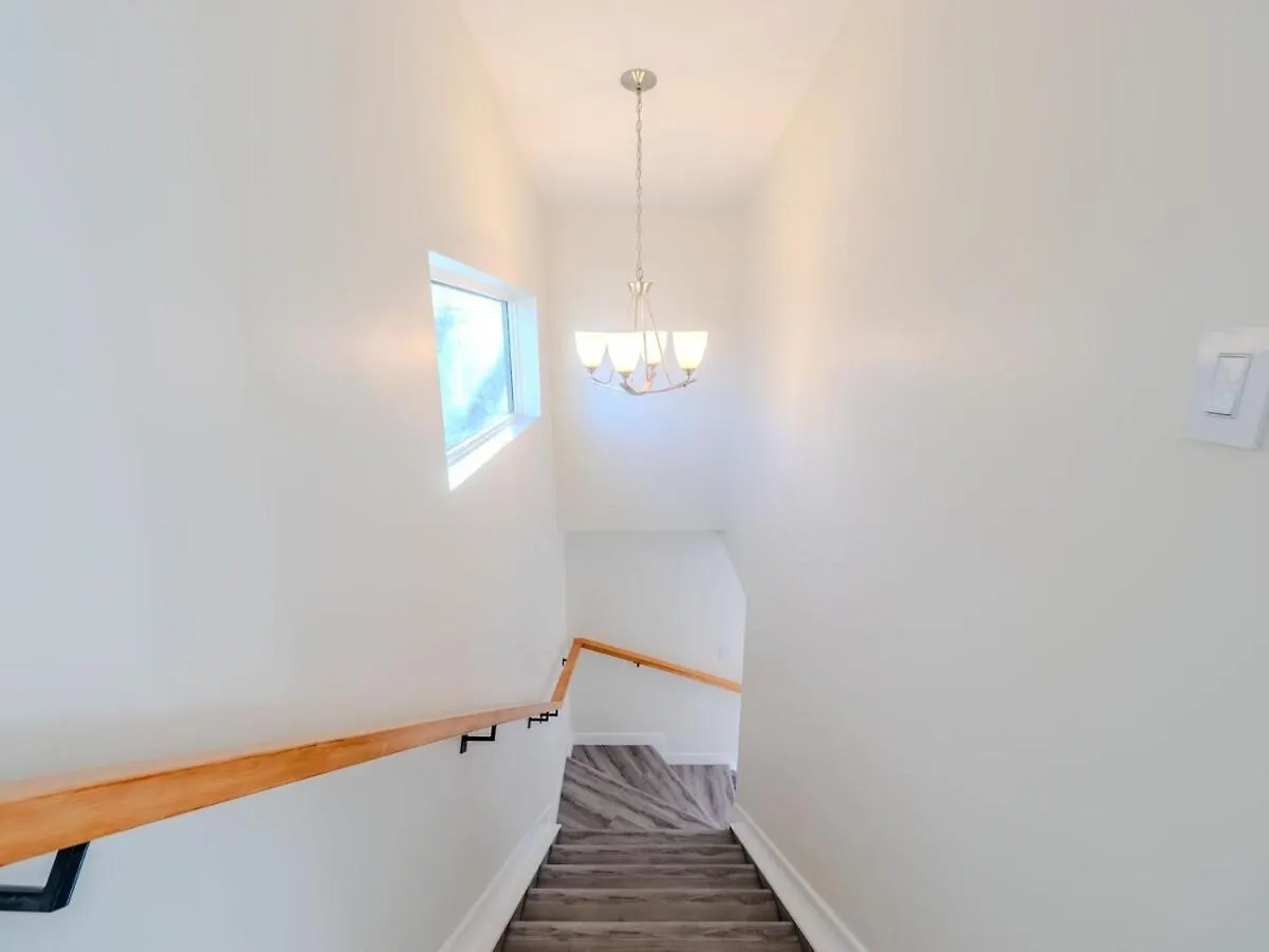 Holiday home 3 Story Luxury Cozy Sleek Home Edmonton